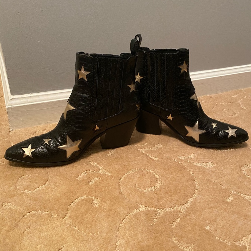 Betsy Johnson booties